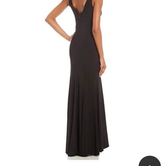Gorgeous Xscape gown perfect for any formal event!  Dress was never worn w/tags. - Picture 2 of 6
